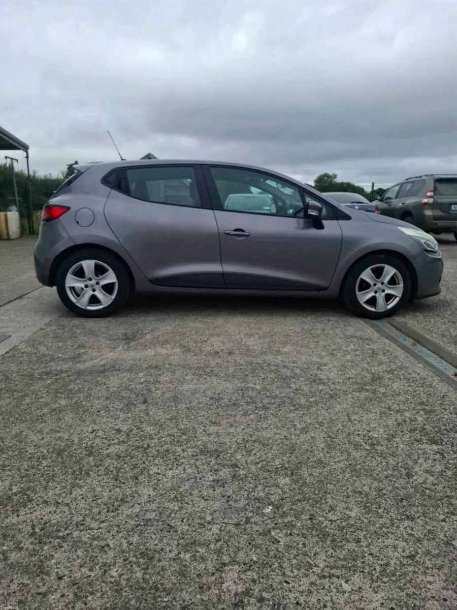 RENAULT CLIO 1.2 PETROL 2014 @ OWEN RYAN MOTORS - Image 3