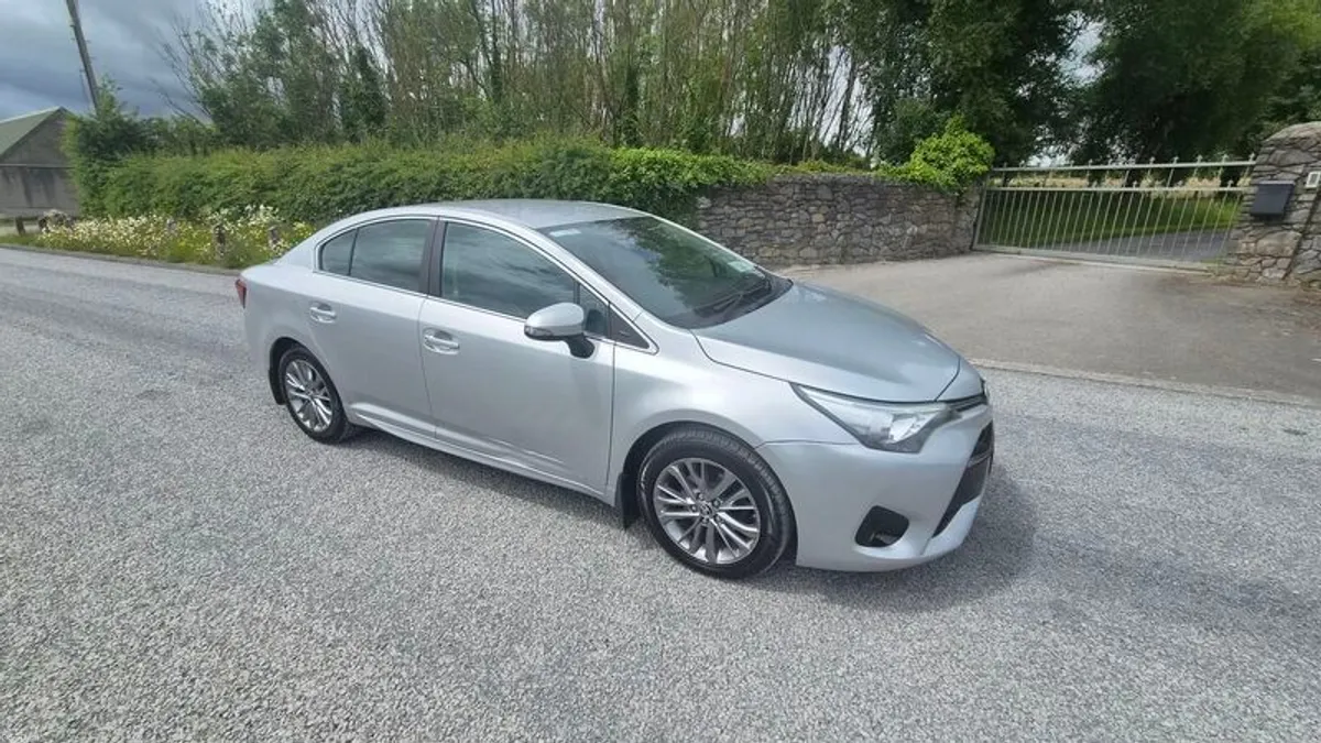 2016 Toyota Avensis - Image 2