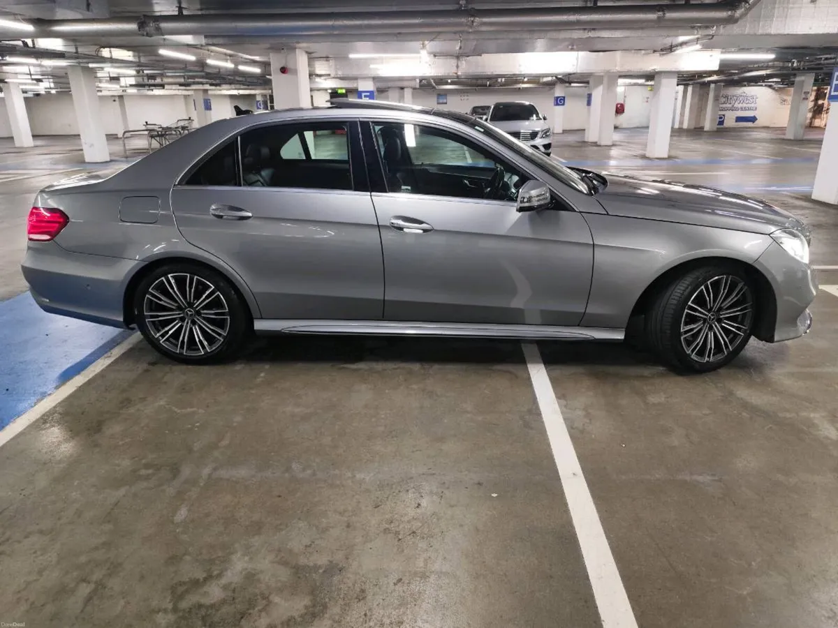Mercedes-Benz E-Class 2015 - Image 2