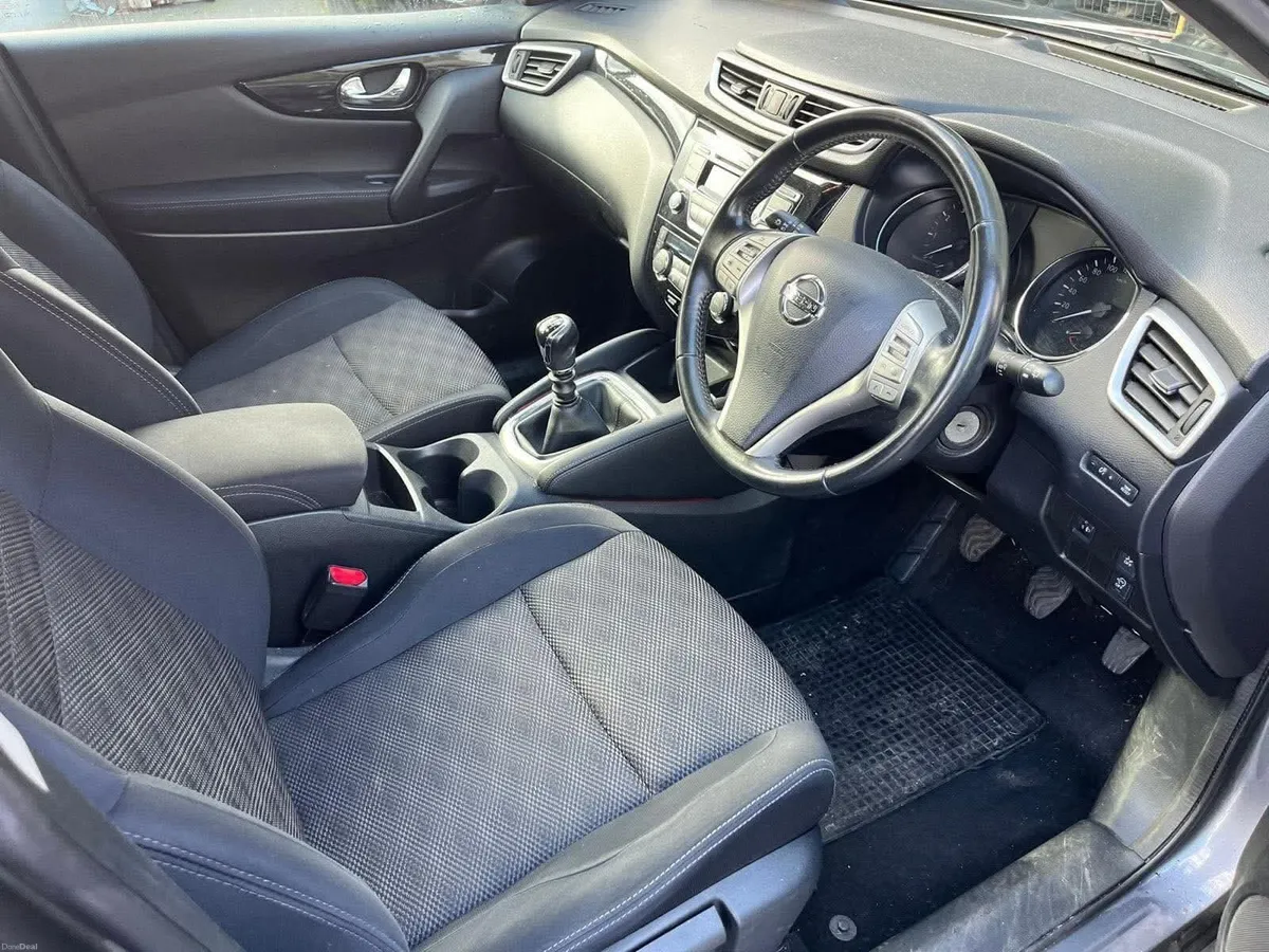 142 Nissan Qashqai 1.2 petrol - Image 5