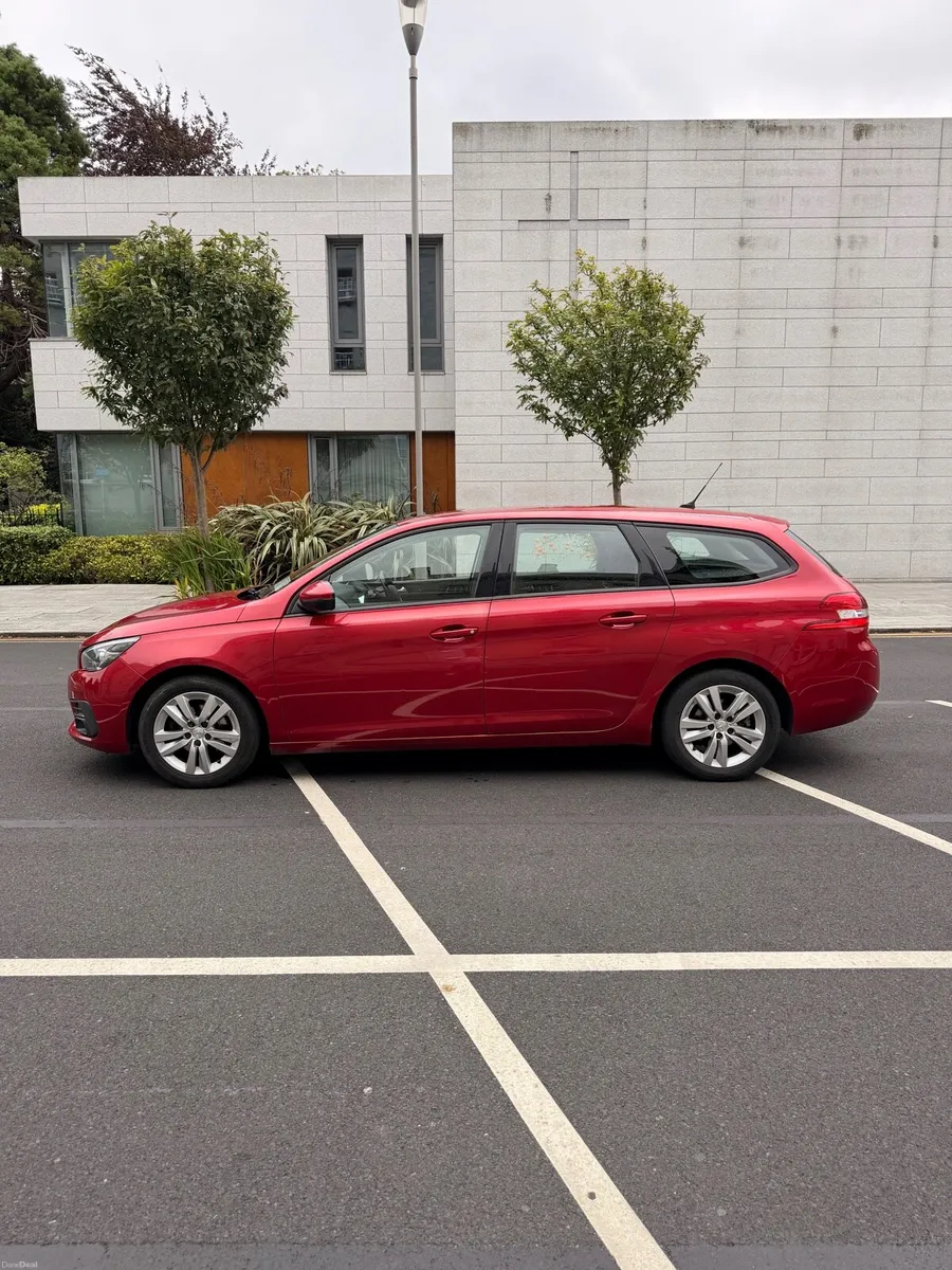 Peugeot 308 SW estate - Image 4