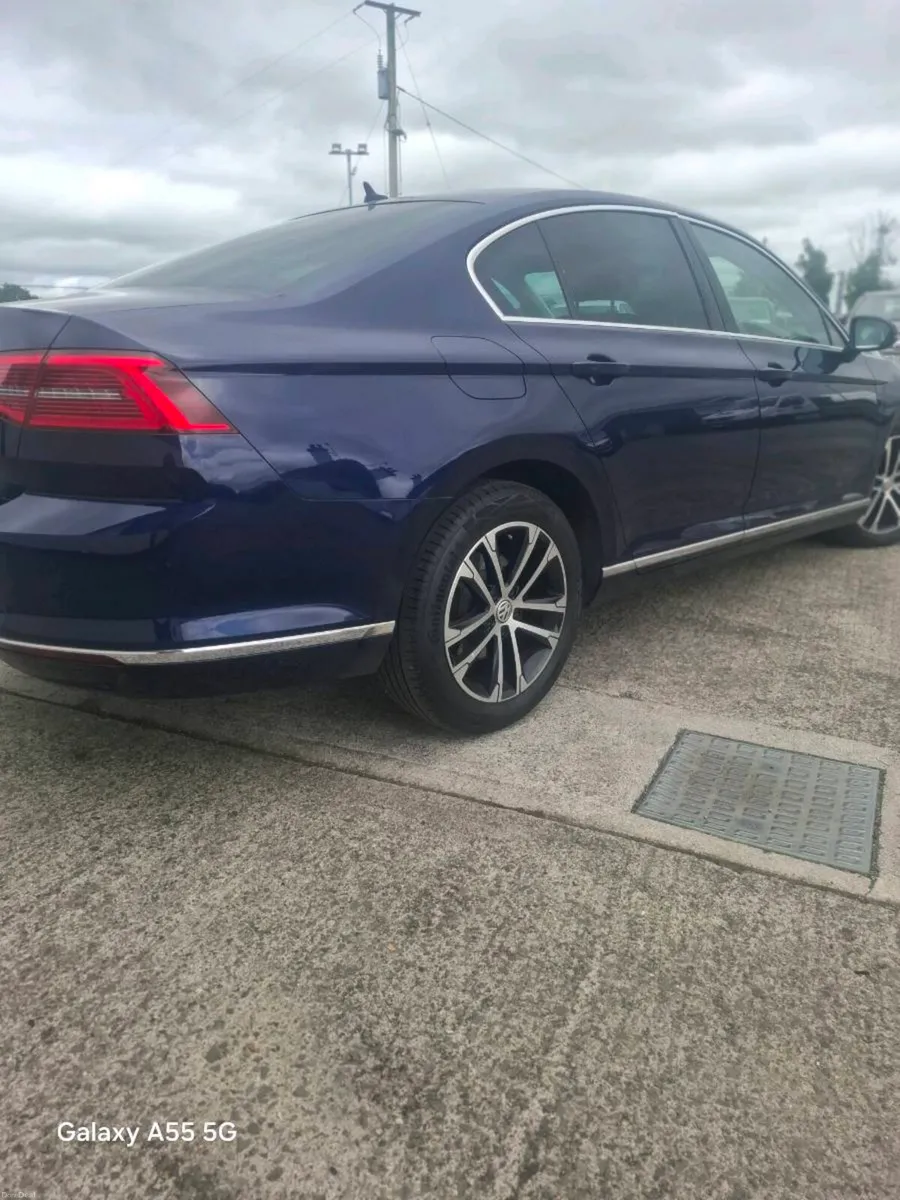 VOLKSWAGEN PASSAT HILINE DIESEL @ OWEN RYAN MOTORS - Image 6