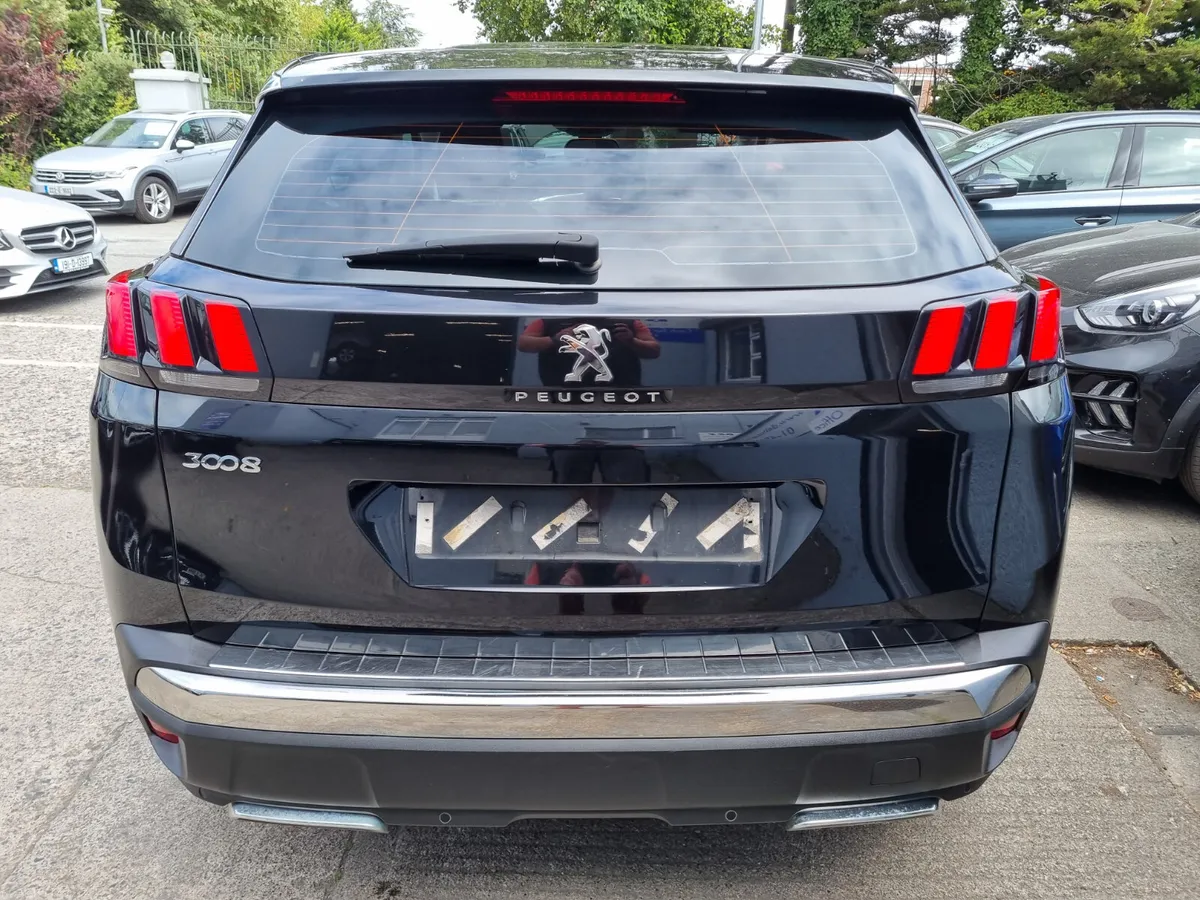 2017 PEUGEOT 3008 ACTIVE 1.2 PETROL MANUAL 130BHP - Image 5