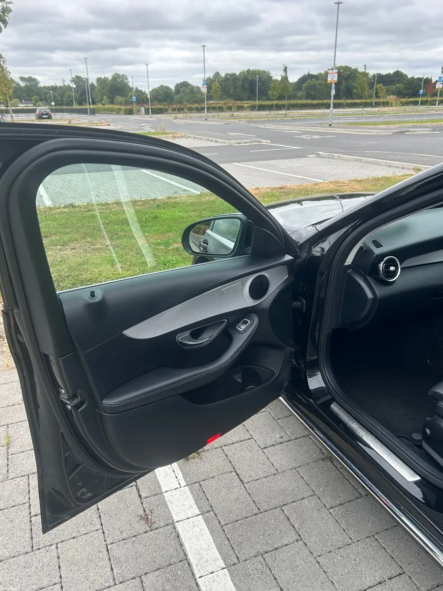 Mercedes-Benz C-Class 2019 - Image 1