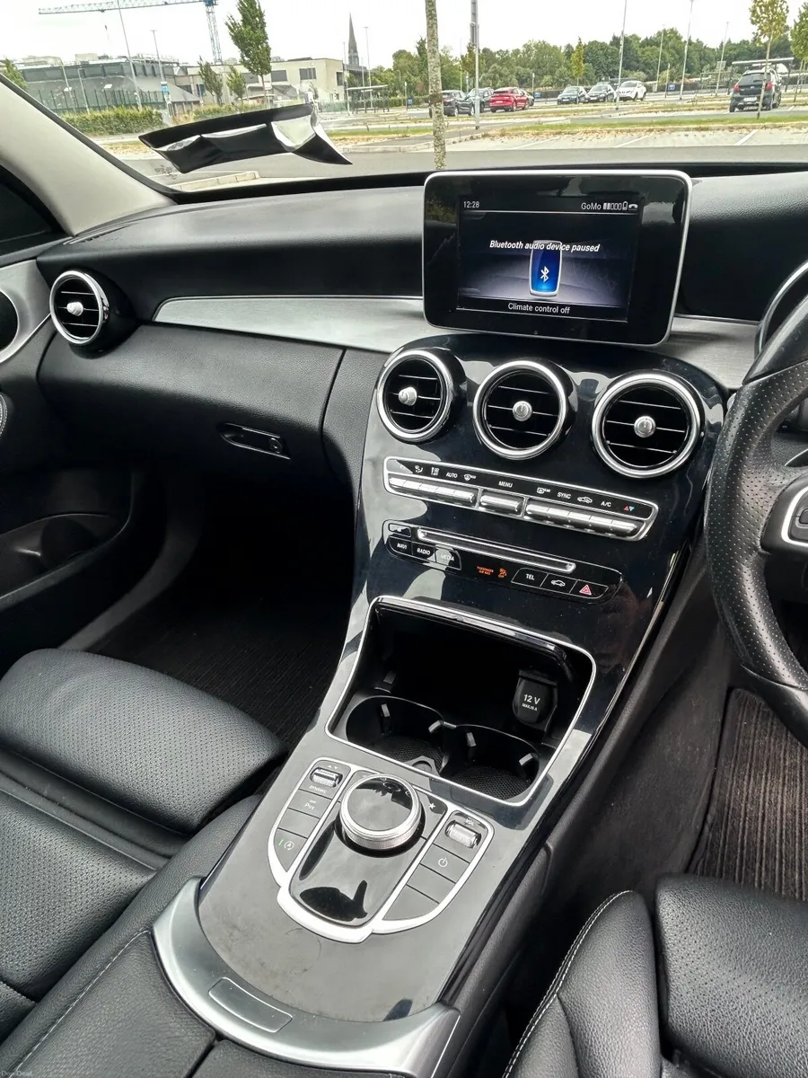 Mercedes-Benz C-Class 2019 - Image 3