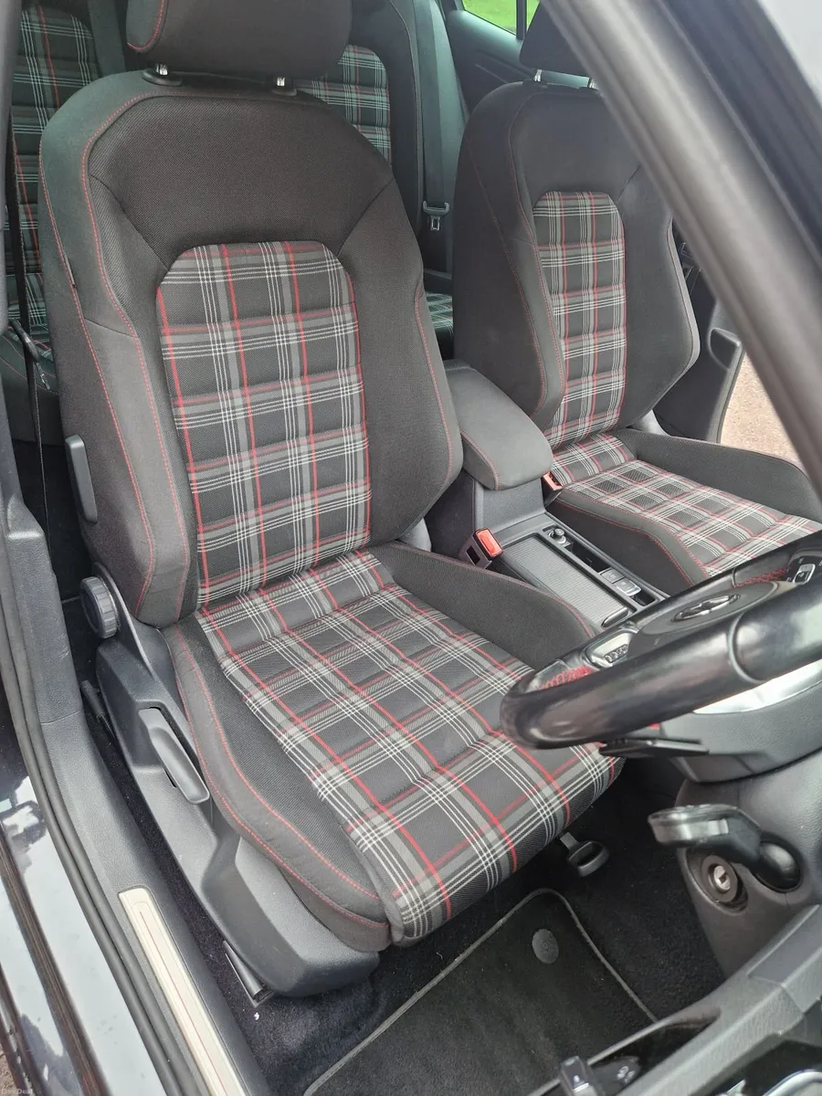 Volkswagen Golf GTI 2.0 DSG - Image 6