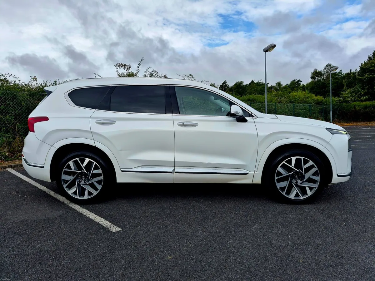 2022 HYUNDAI SANTA FE 7 SEATER 2.2 CRDi 4WD EXECUT - Image 4