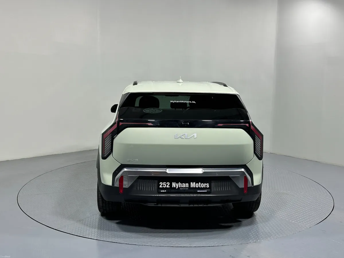 Kia EV3 Earth 3 81.4kw L/R 252 (2025) - Image 5