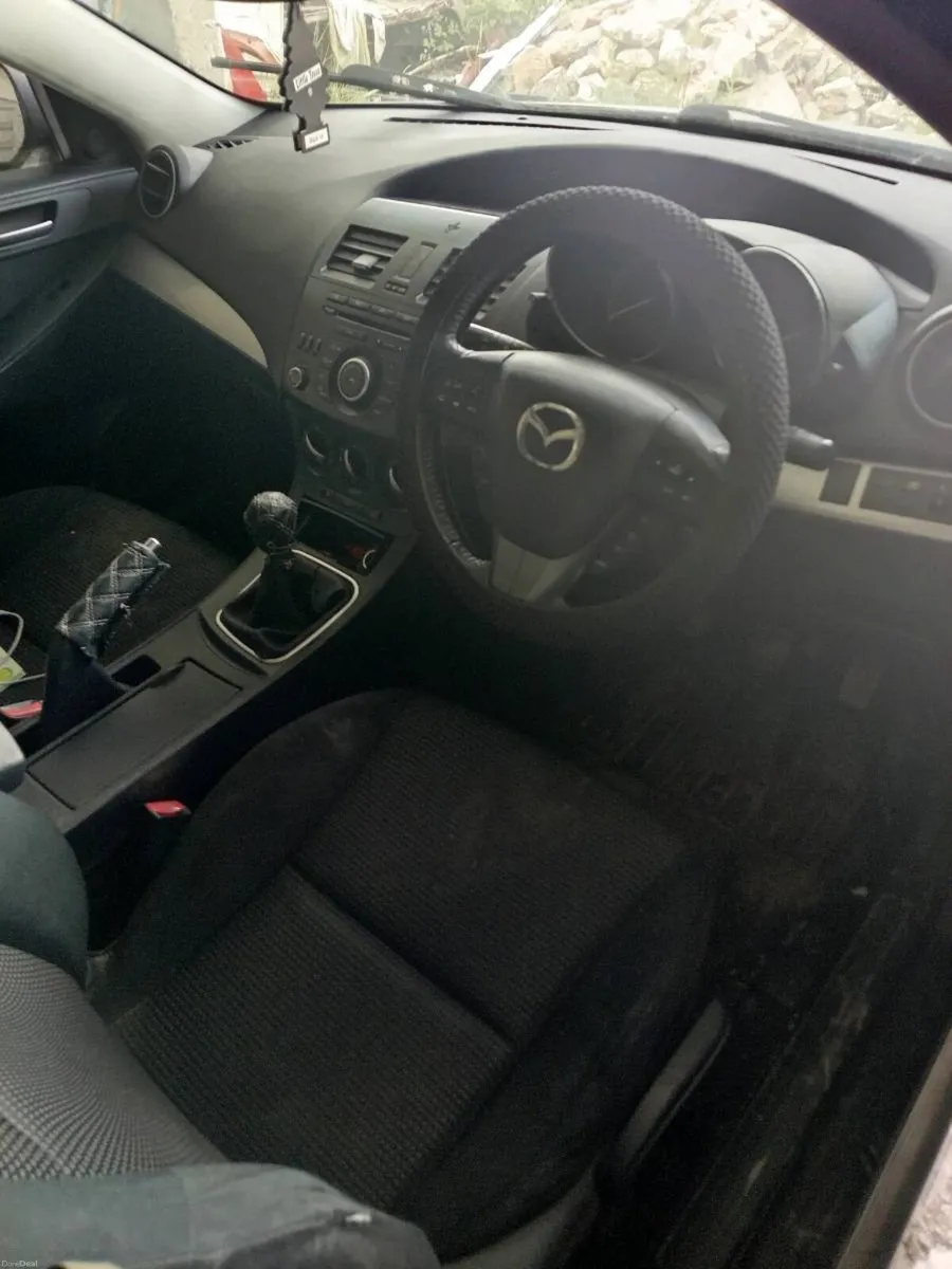 2012 Mazda 3 saloon, NCT till 2027 - Image 3