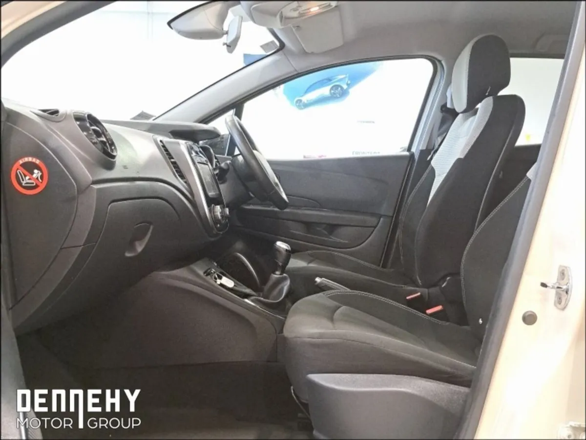 Renault Captur 0.9 TCe 90 ICONIC 57.33 Euro p/w - Image 5