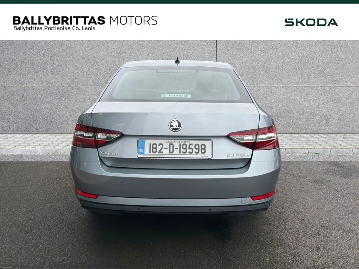 Skoda Superb 2.0 TDI 150bhp Ambition Com - Image 4