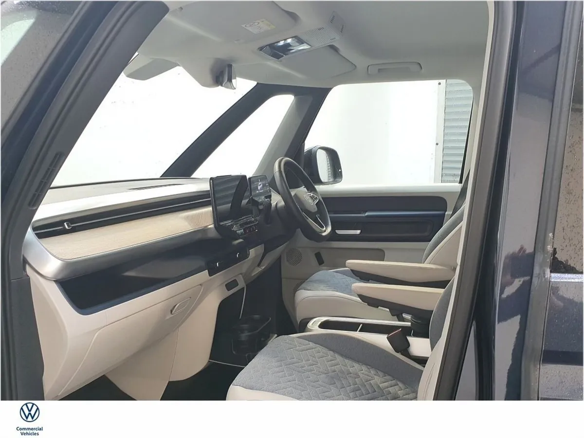 Volkswagen ID.Buzz STYLE PRO 204HP 77kWh - Image 4