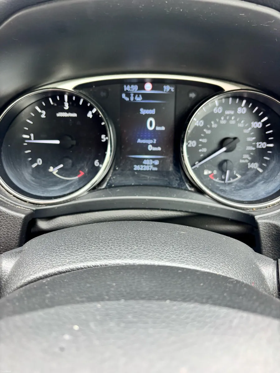 Nissan xtrail tekna 7 seater - Image 6