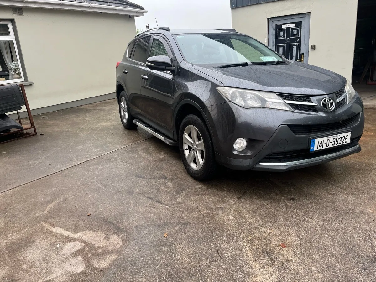 Toyota rav 4  2014 6 speed  full leather - Image 6