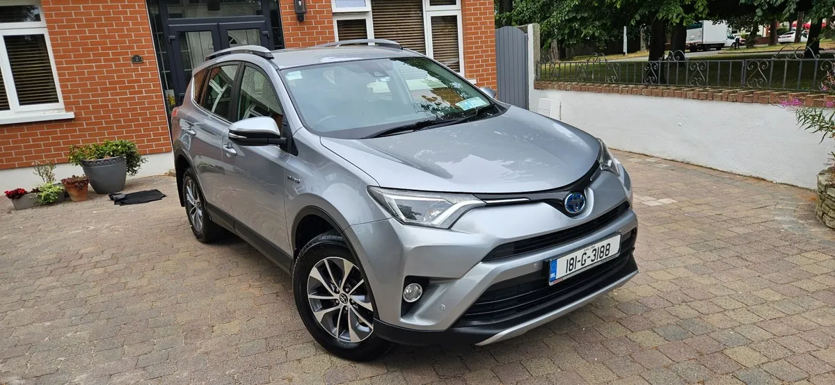Toyota RAV4 Hybrid 2018 - Automatic - Image 1