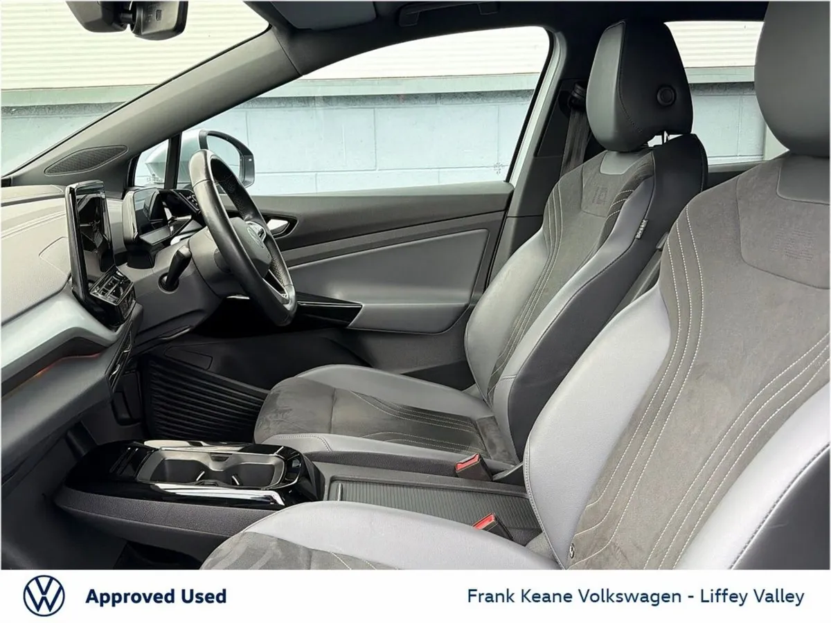 Volkswagen ID.4 77KWH LIFE DX 174HP *SCALE SILVER - Image 4