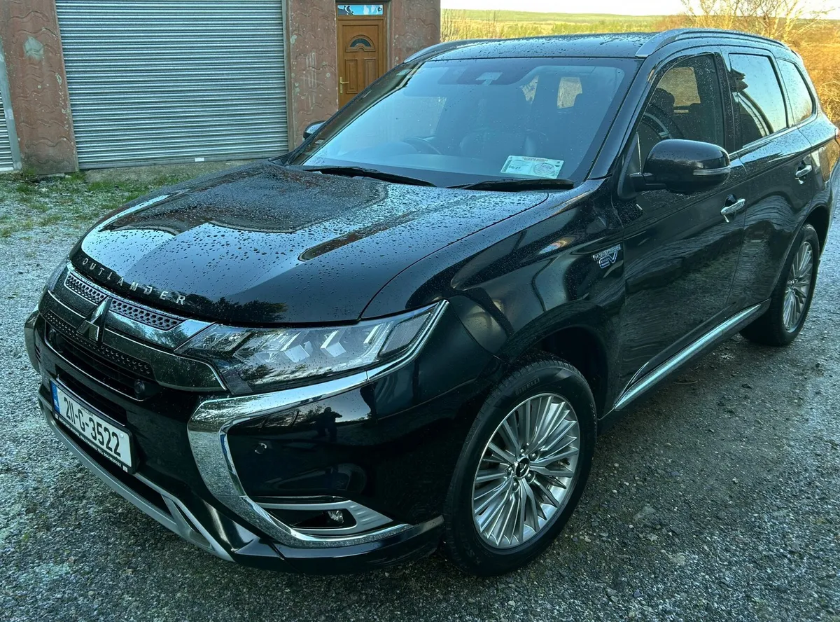 Mitsubishi Outlander 2021 Plug-In Hybrid Automatic - Image 5