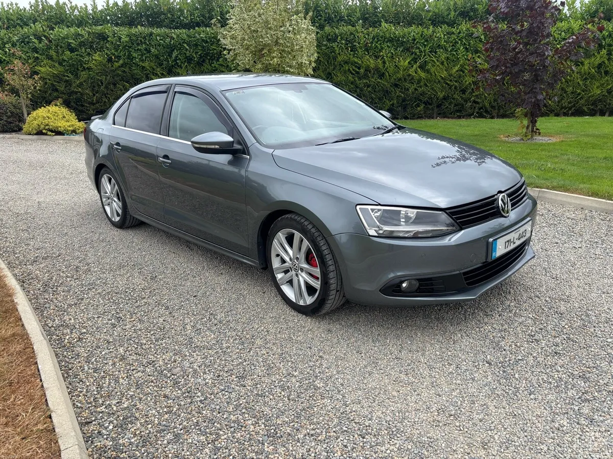 2017 VOLKSWAGEN JETTA 2LT HIGHLINE - Image 1