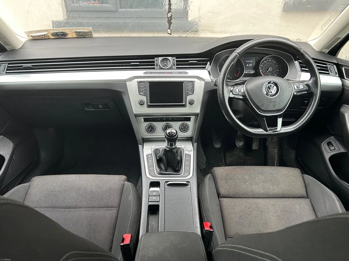 2015 Volkswagen Passat 2.0L TDI Bluemotion - Image 4