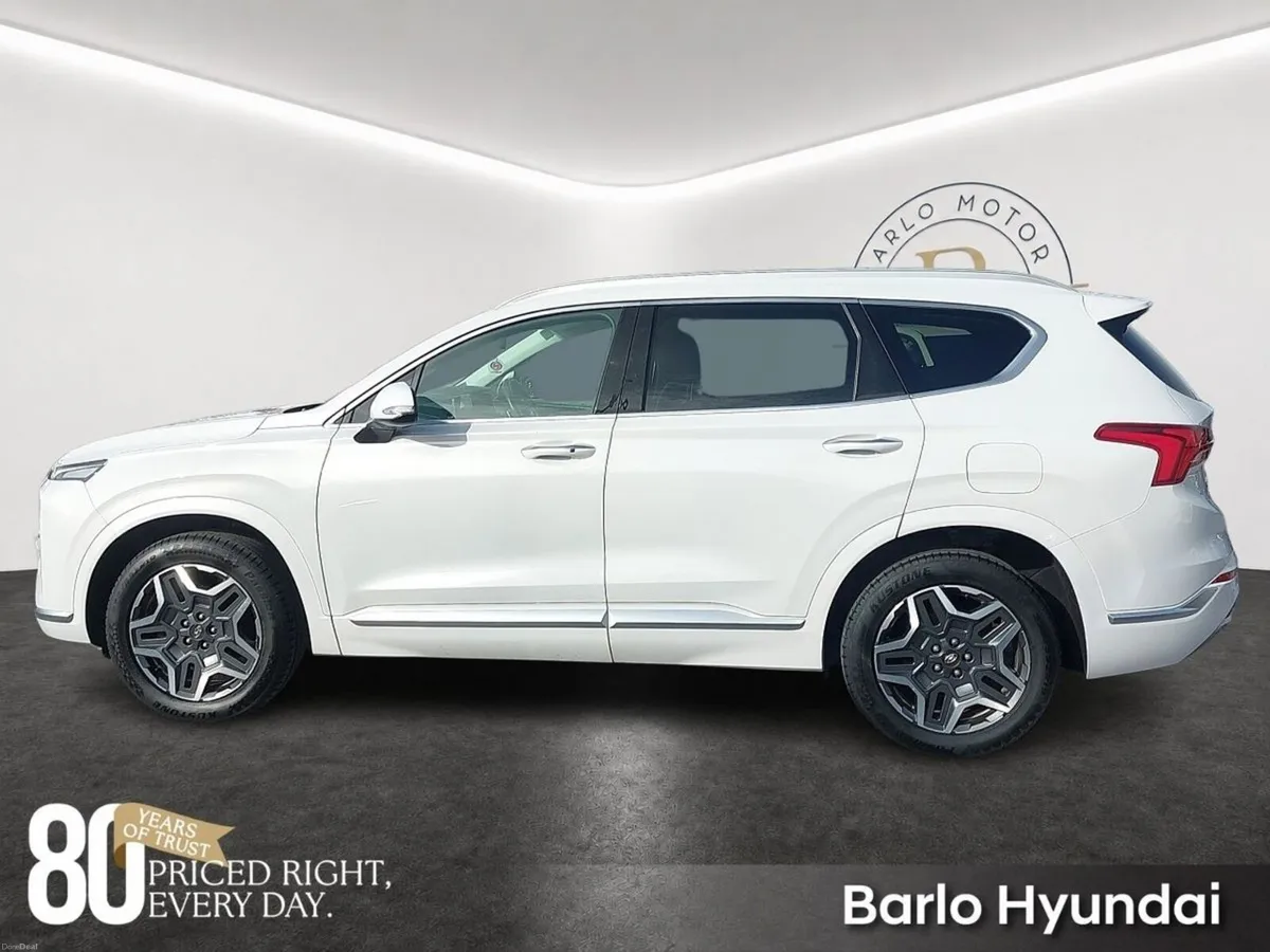 Hyundai Santa Fe 1.6 PHEV 4WD Executive Plus Auto - Image 5