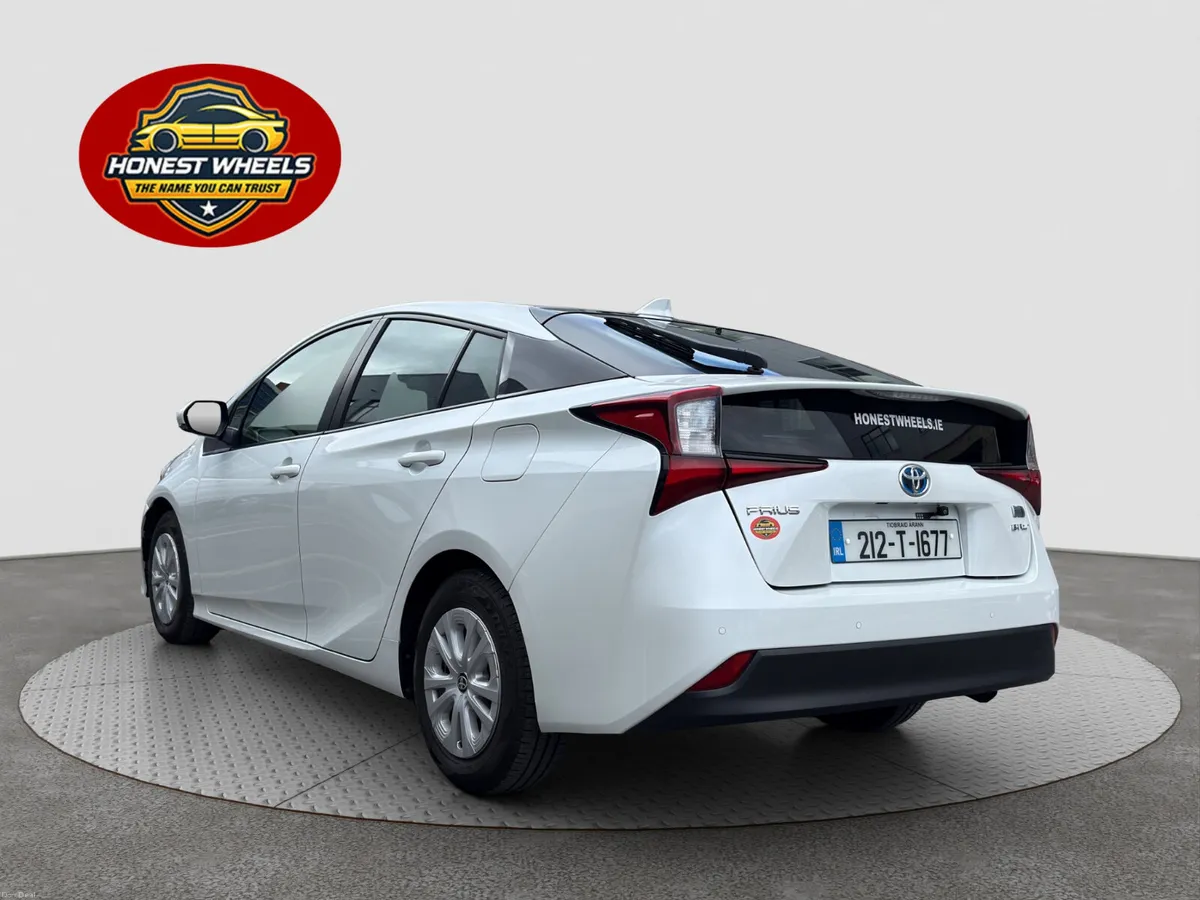 2021 Toyota Prius 1.8 Hybrid Automatic - Image 5