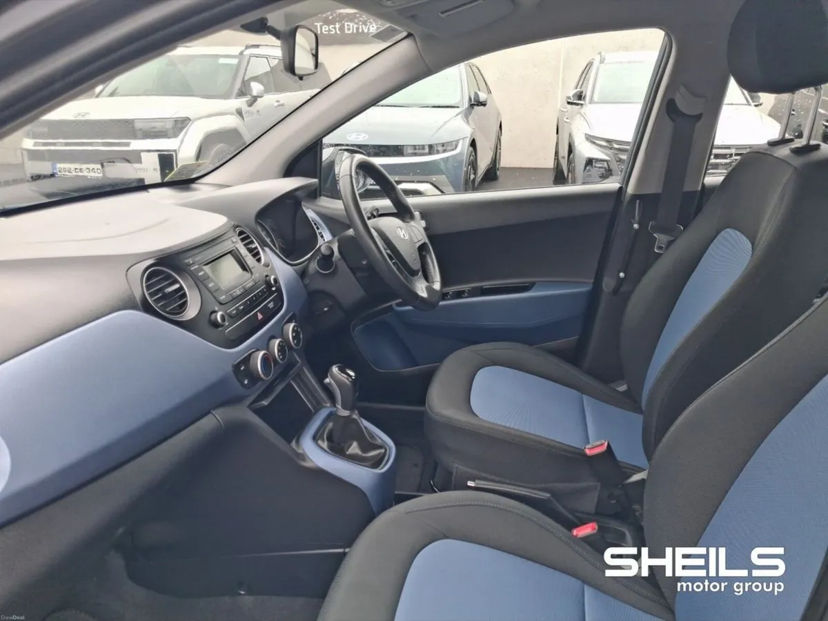 Hyundai i10 1.0 Deluxe Auto - Image 5