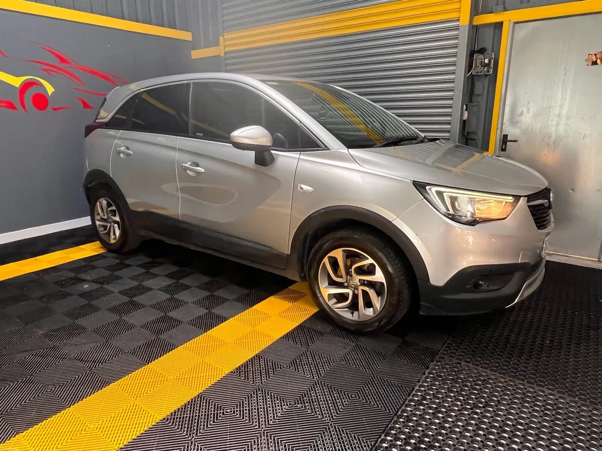 Opel Vauxhall crossland low mileage - Image 3