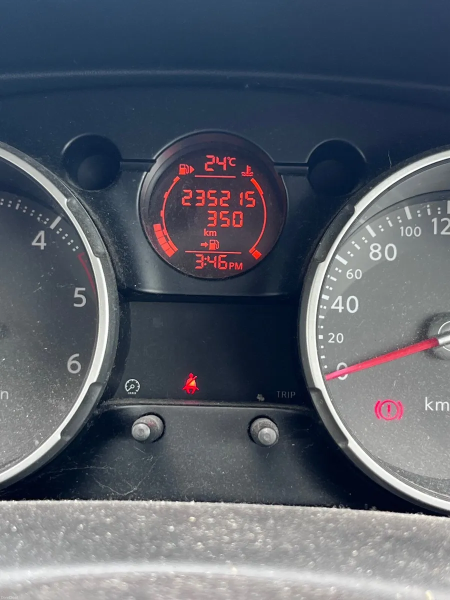 Nissan Qashqai 2010 - Image 2