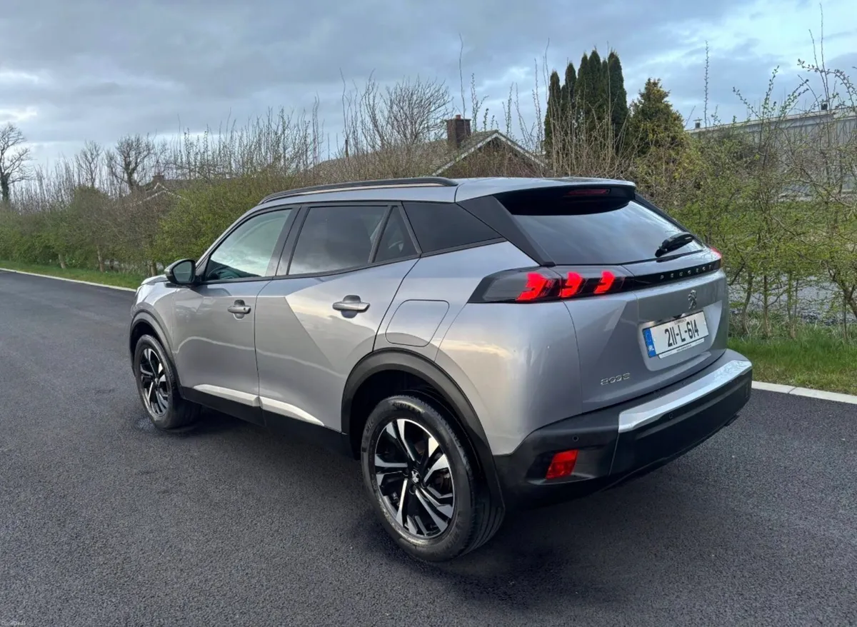 Peugeot 2008 1.2 Petrol 2021 - Image 4