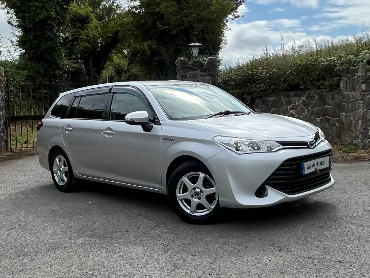 Toyota Corolla (fielder) 1.5 Hybrid . Automatic - Image 6