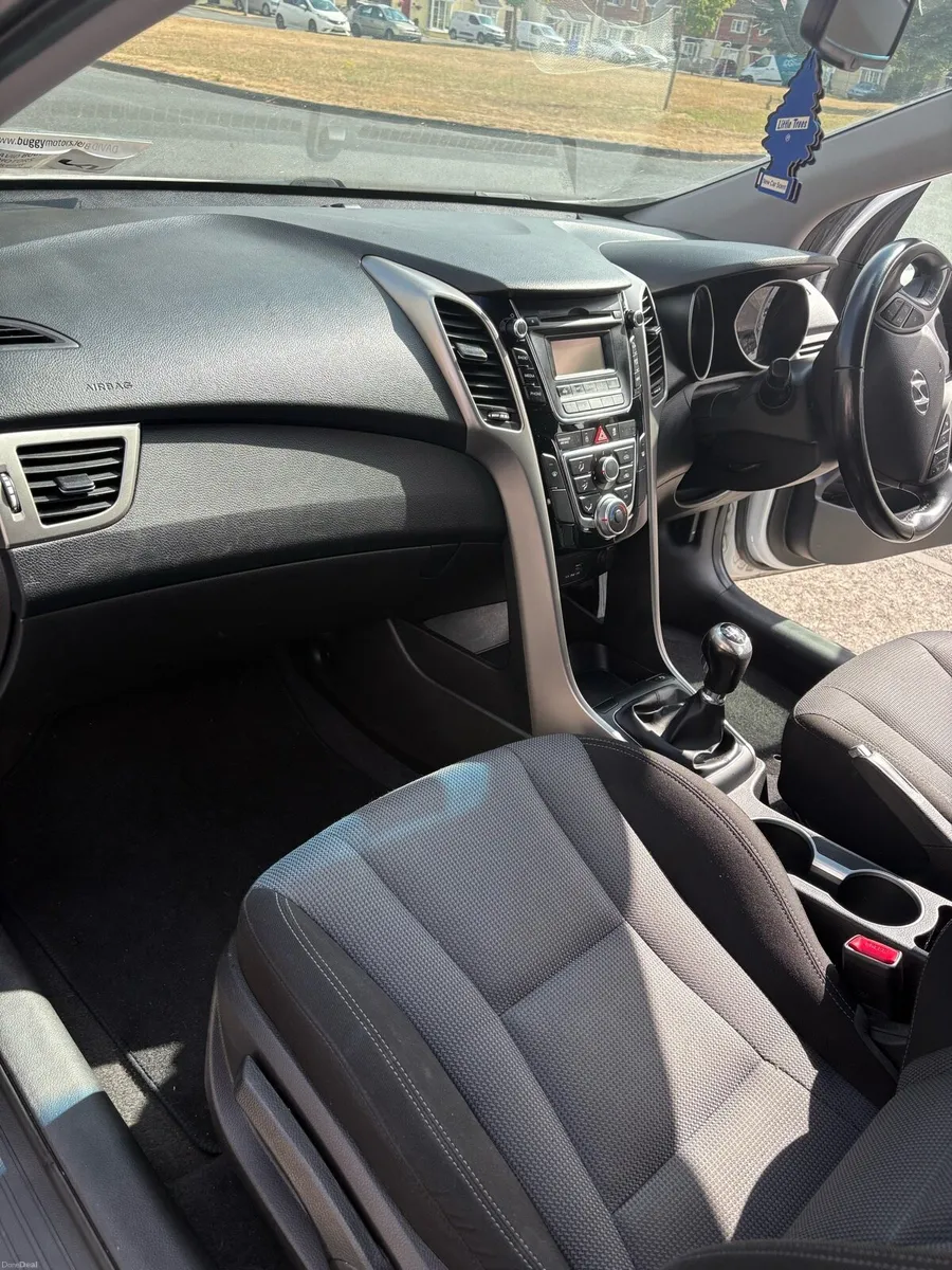 Hyundai i30 NCT till June 2027 - Image 4