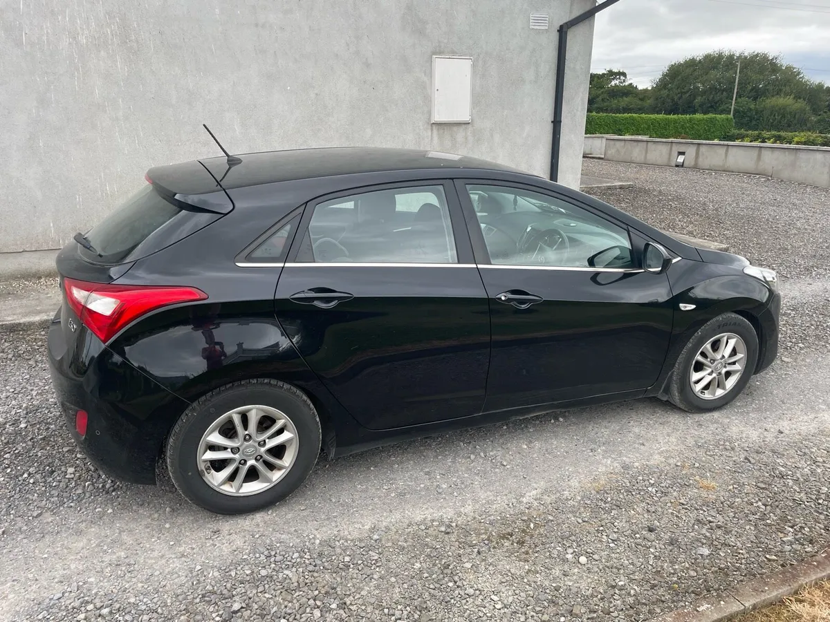 Hyundai i30 - Image 2