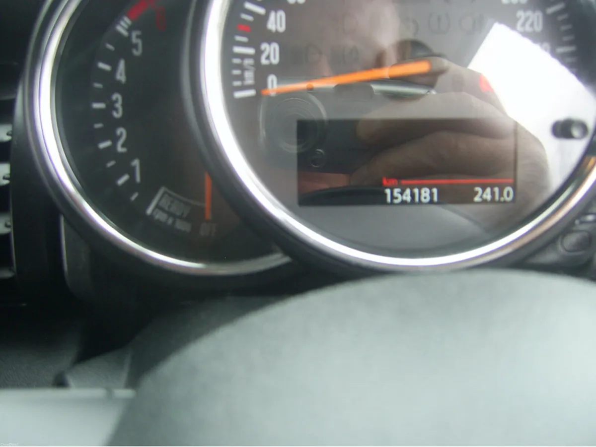 Mini Cooper D XN32 2DR COOPER - Image 6