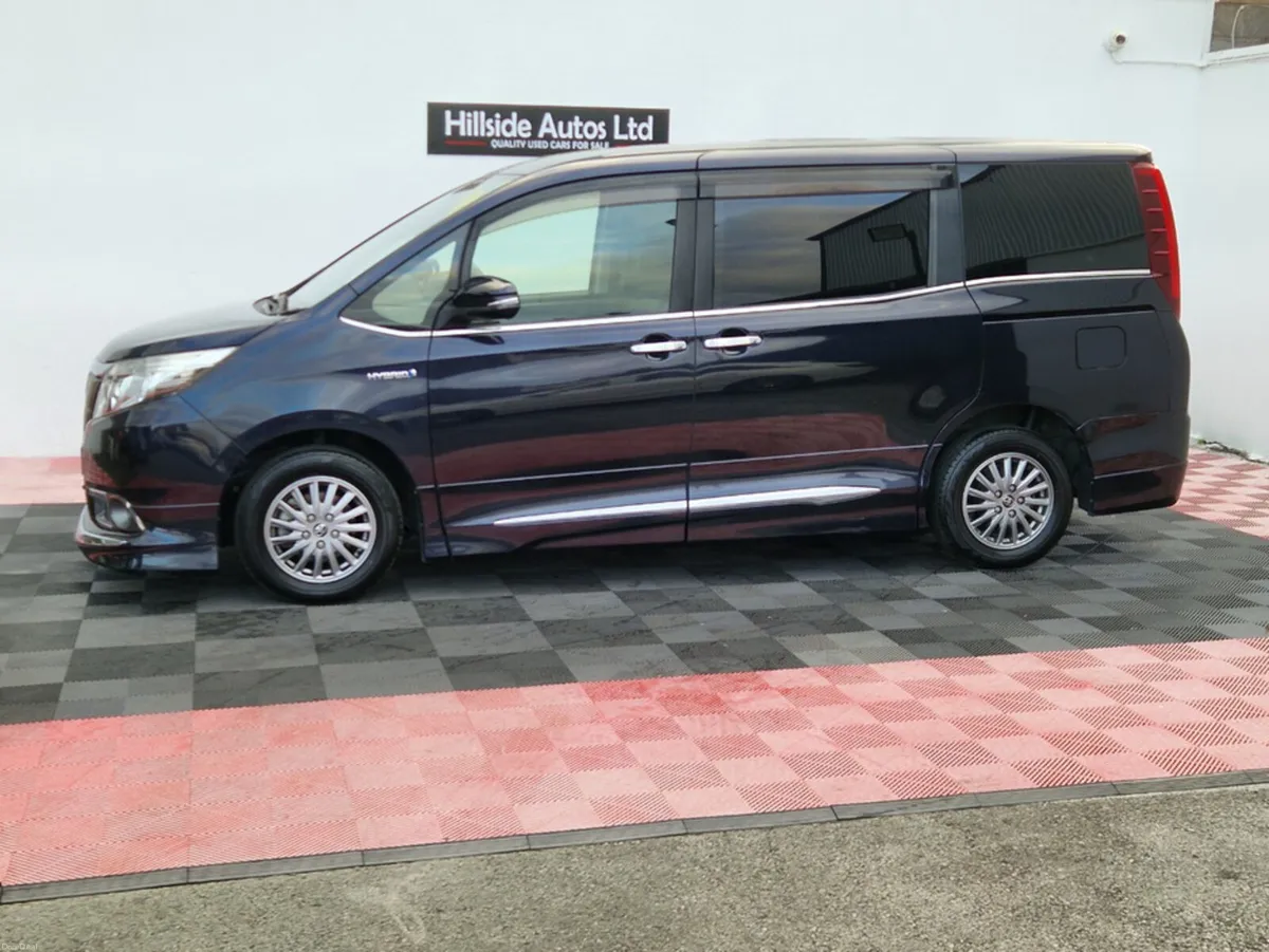 Toyota Noah ESQUIRE NOAH 1.8 PETROL HYBRID AUTOMAT - Image 6