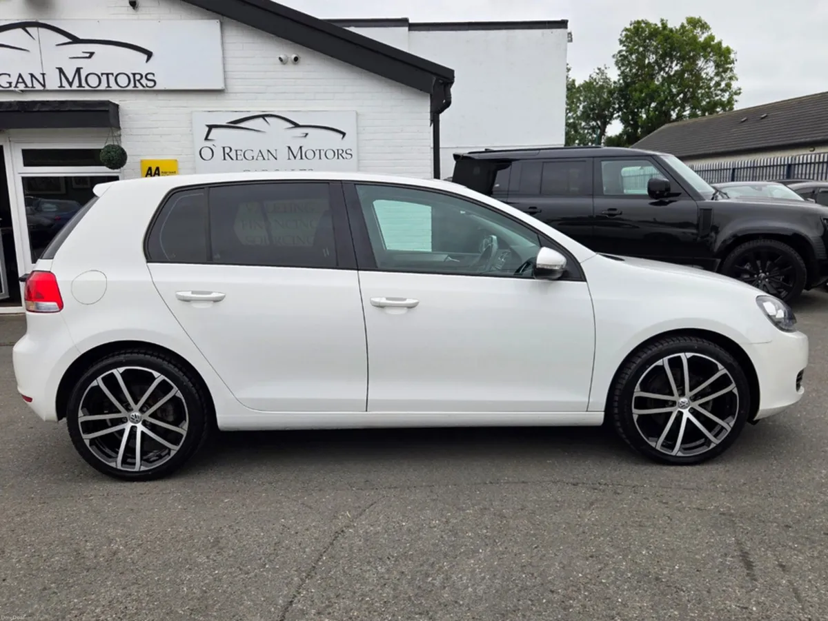Volkswagen Golf 1.2 AUTO COMFORTLINE - Image 2