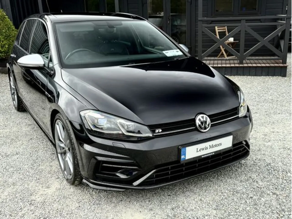 Volkswagen Golf R 310BHP HIGH SPEC, PAN ROOF, DYNA - Image 6