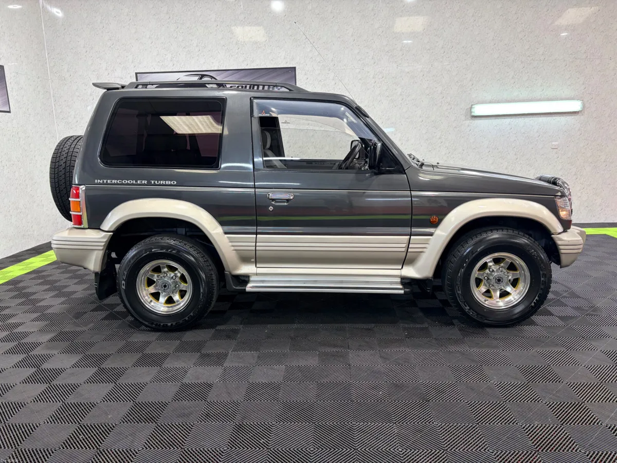 1991 Mitsubishi Pajero 2.5 Turbo Diesel SWB - Image 3