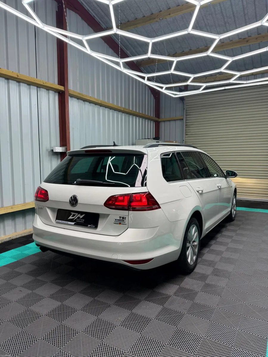 2015(152) Golf Estate 1.2 Petrol - Lounge Edition! - Image 2