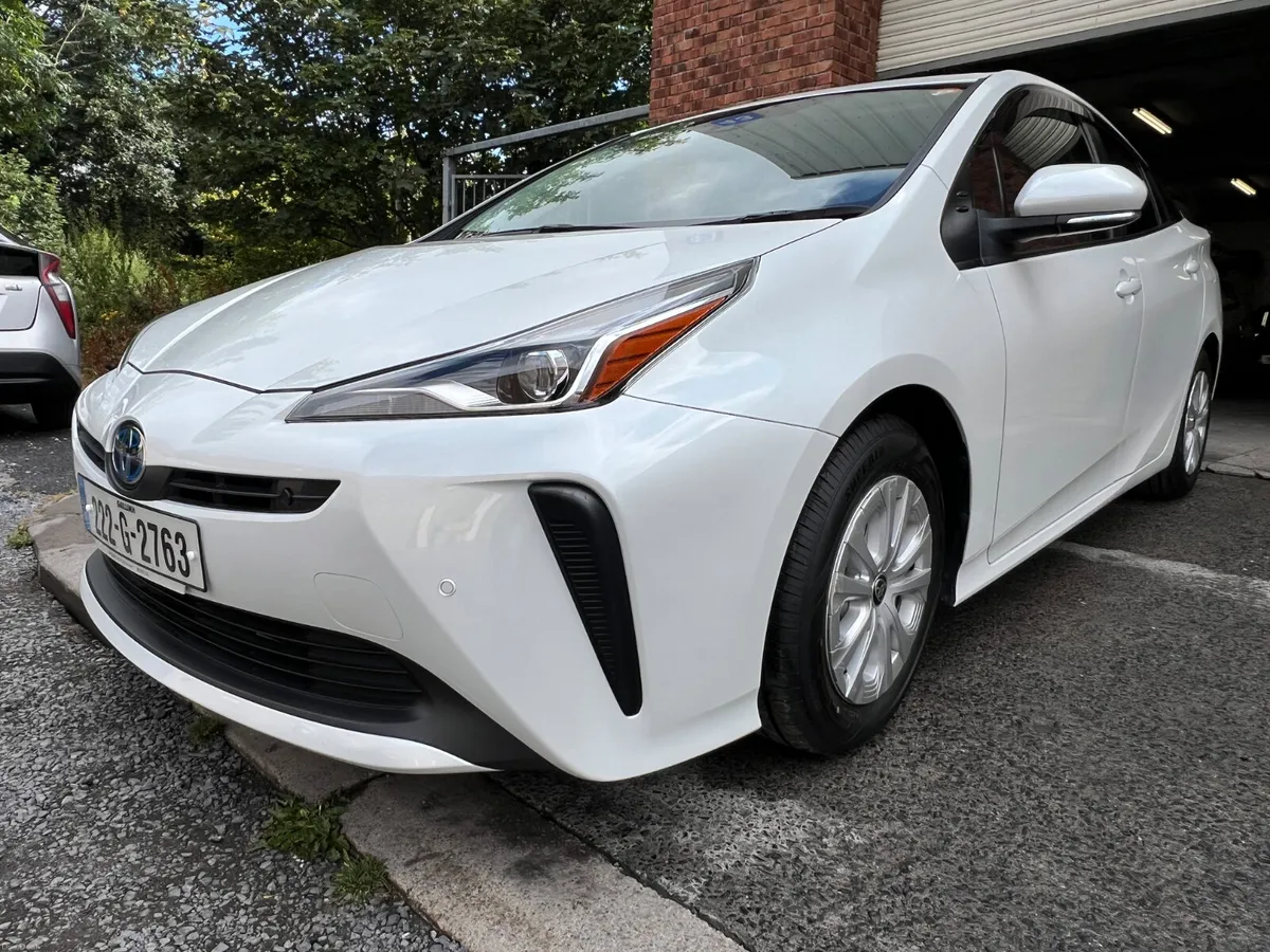 Toyota Prius 1.8L Hybrid 2022 - Image 6