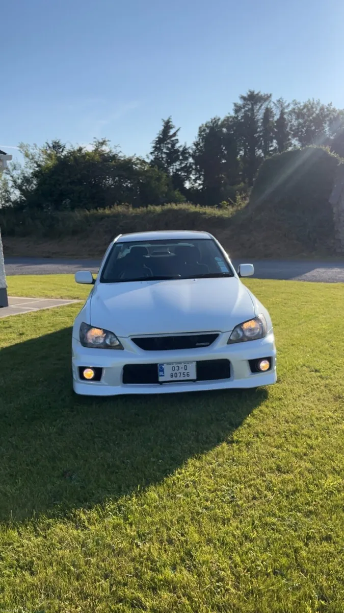 Toyota altezza - Image 2