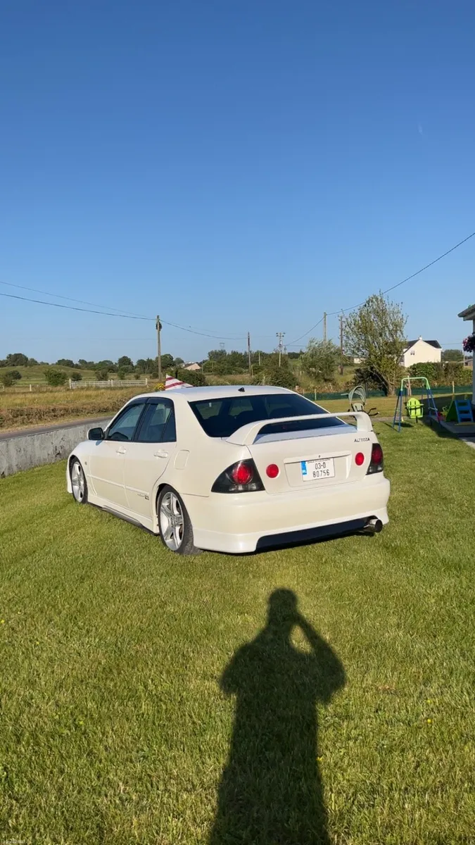Toyota altezza - Image 4