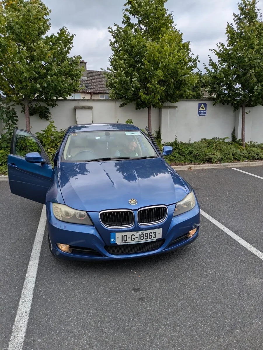BMW 3-Series 2010 - Image 1