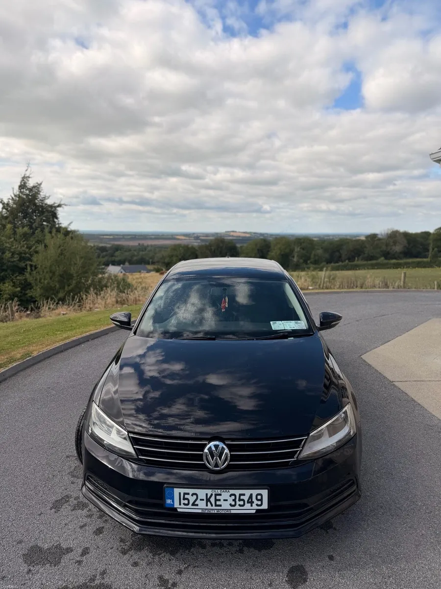 152 Black Volkswagen Jetta 2.0 L Automatic - Image 2