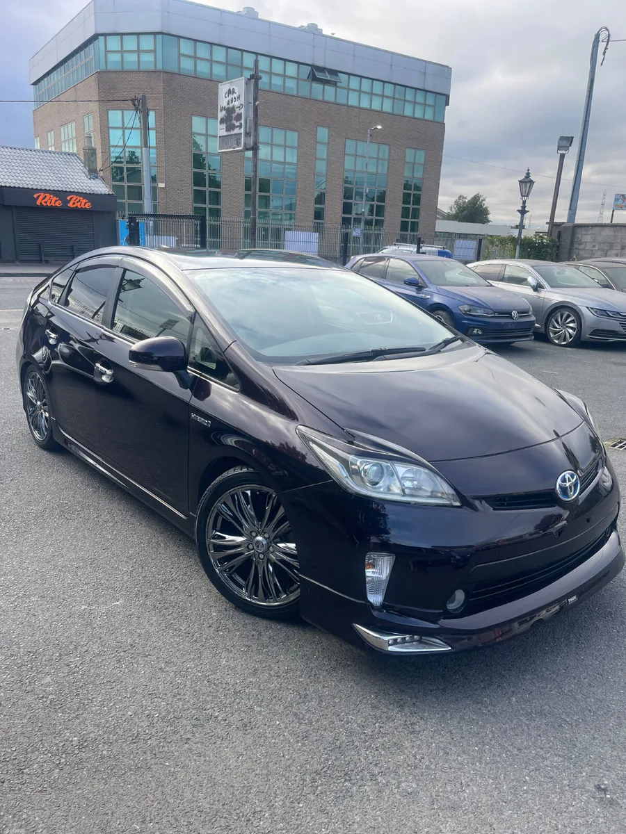 2013 Toyota Prius hybrid modellista body kit - Image 1