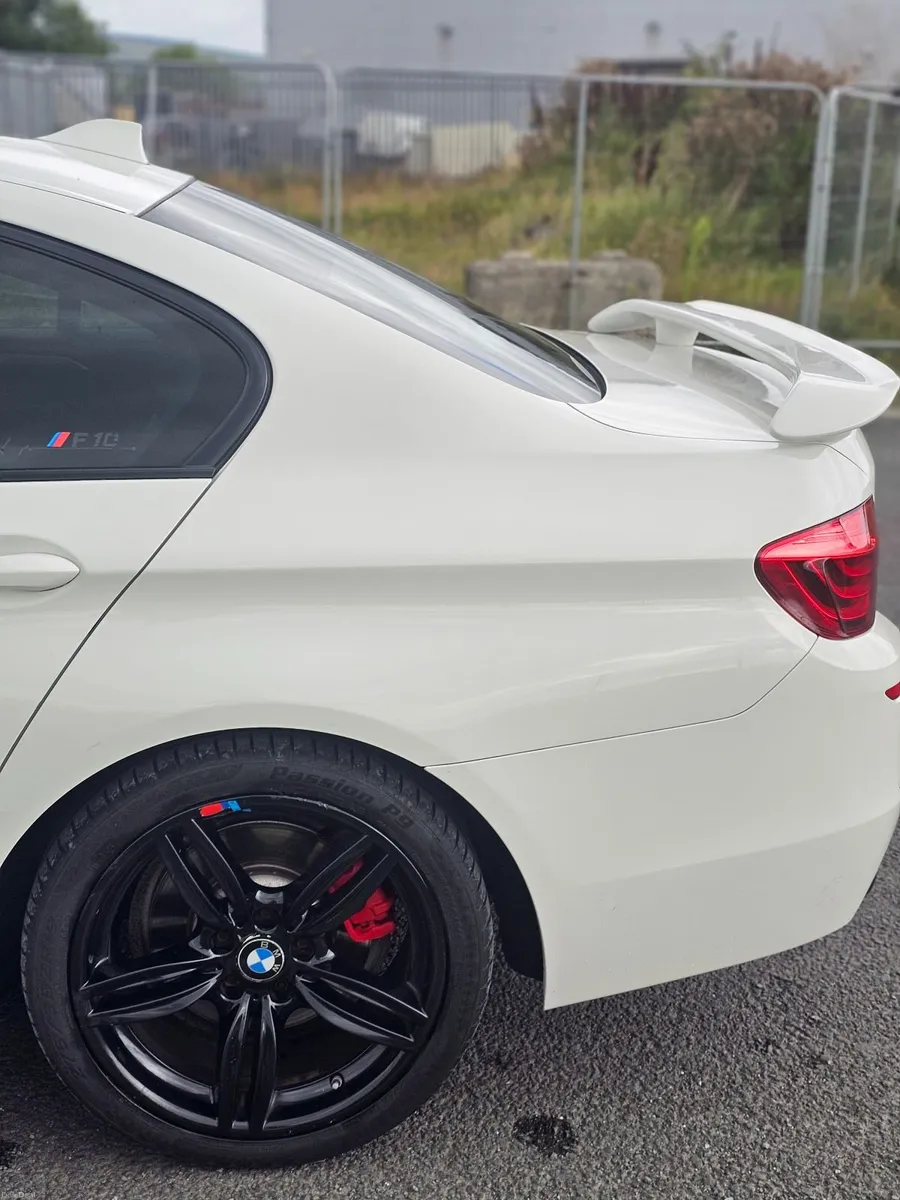 BMW 5-Series 2016 - Image 2