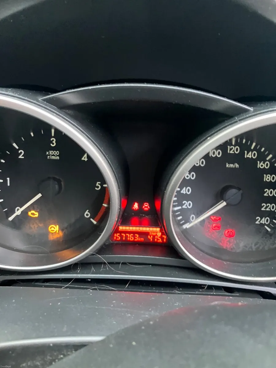 Mazda Mazda5 2011 - Image 3