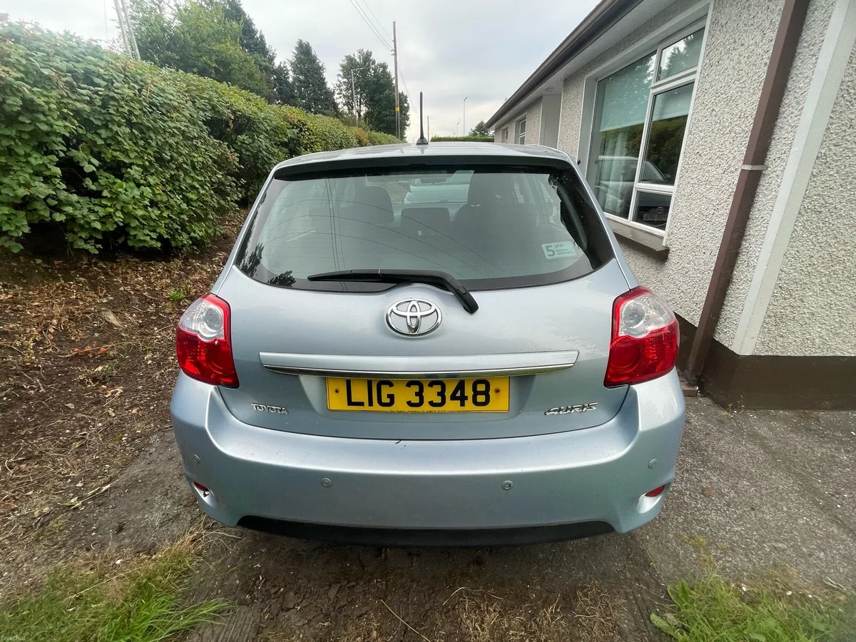 Car - Image 3