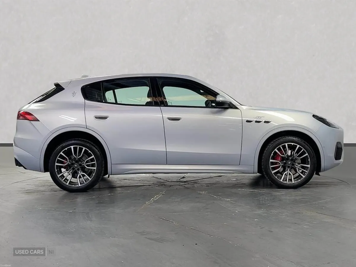 Maserati Other 2.0 Mhev Gt Suv 5Dr Petrol Zf 4Wd E - Image 3