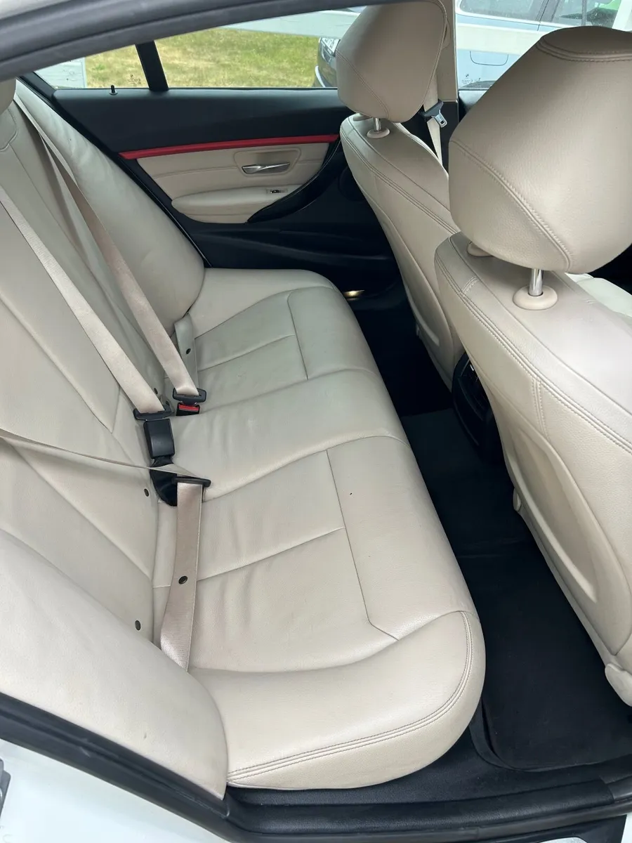 BMW 3-Series 2016 - Image 4