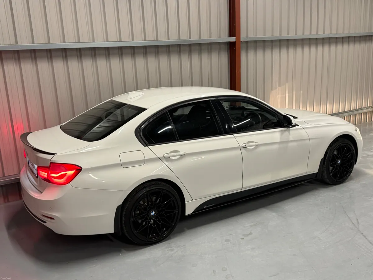 2015 BMW 3-Series Sport - Image 4
